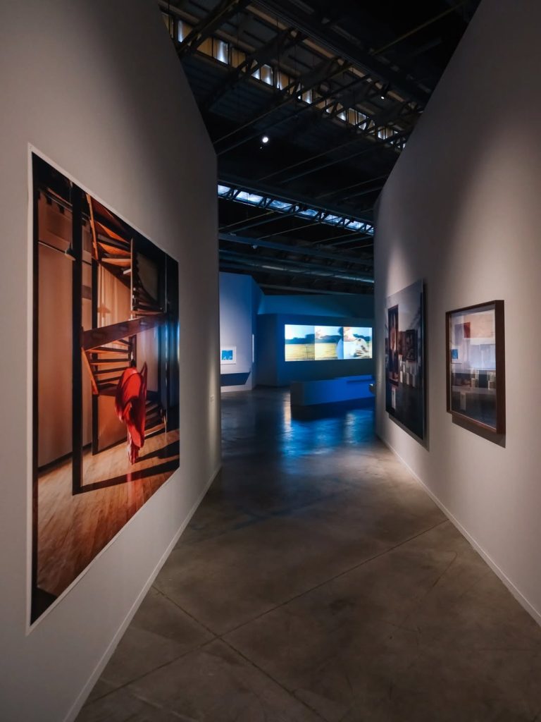 veduta della mostra dell'entrata